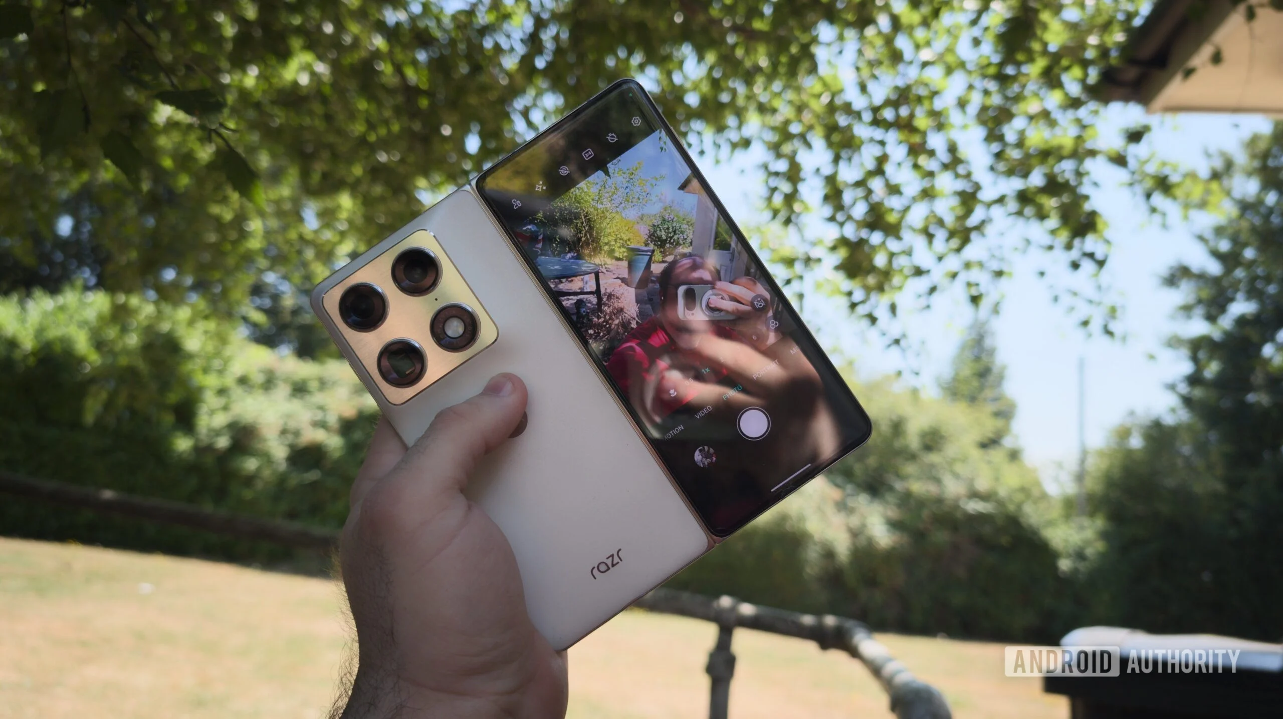 Motorola Razr Fold Faces Accessory Challenges That Could Impact User Experience